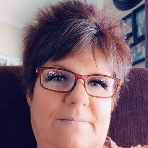 Meet your Posher, Josee